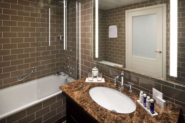 Guest room bath