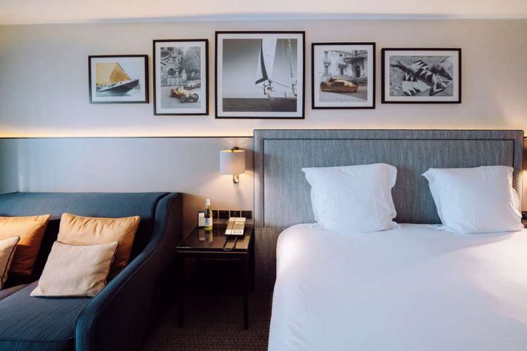 Guest room