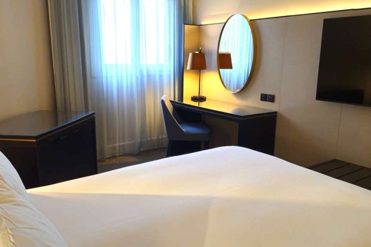 Guest room