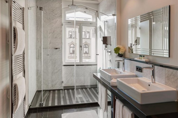 Signature Deluxe Room