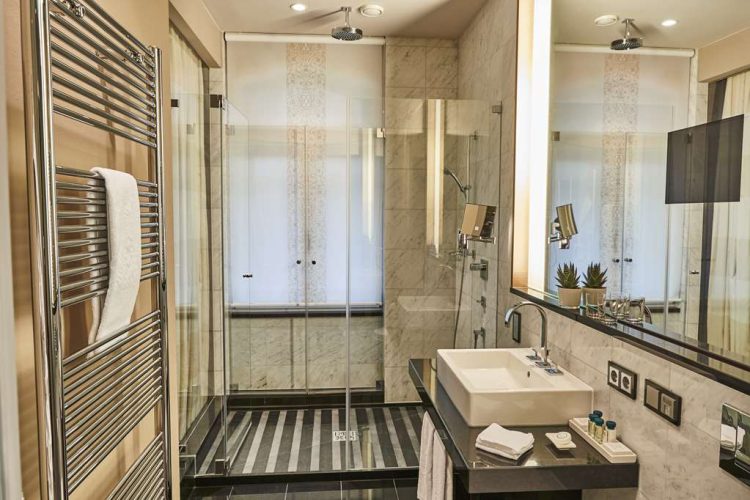 Superior Suite Bathroom