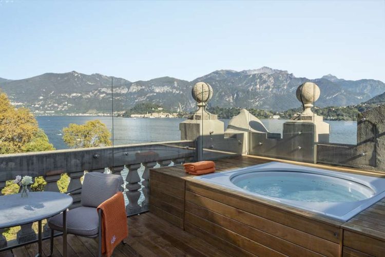 Rooftop Corner Suite terrace