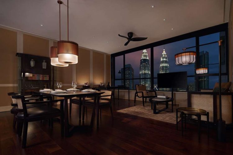 RuMa Suite Living Room