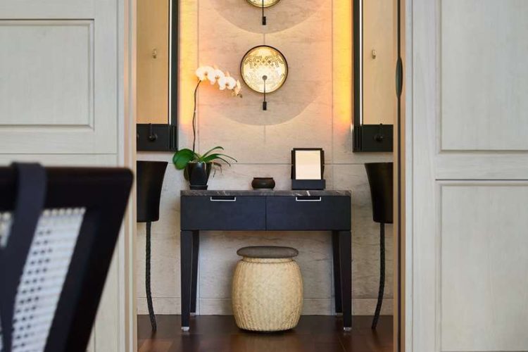 Corner Studio Bathroom