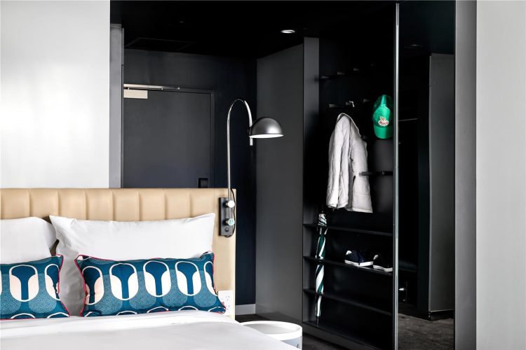 Veriu Green Square Bed & Wardrobe