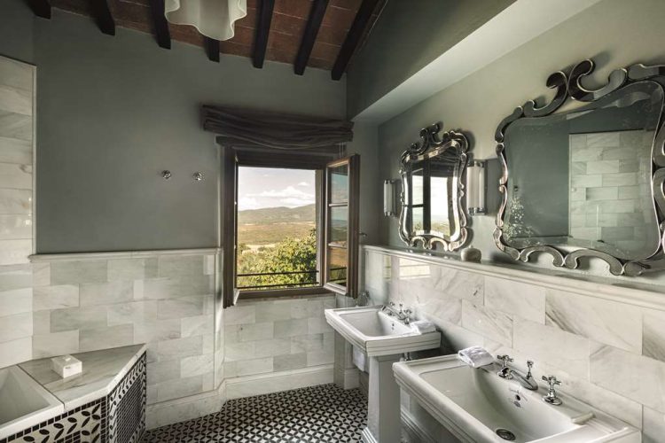 Executive Junior Suite Bathroom