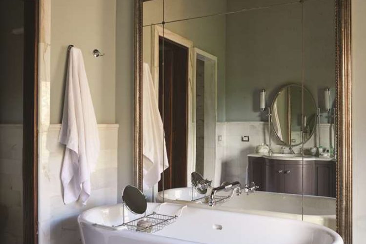 Exclusive Suite Bathroom