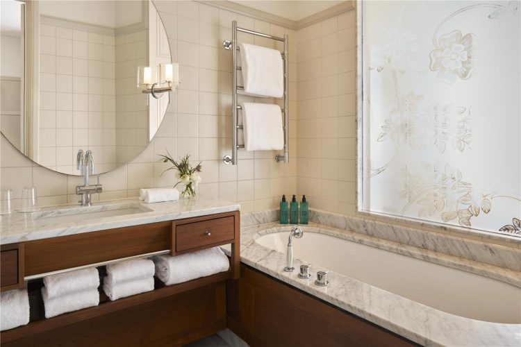 Suite Bath