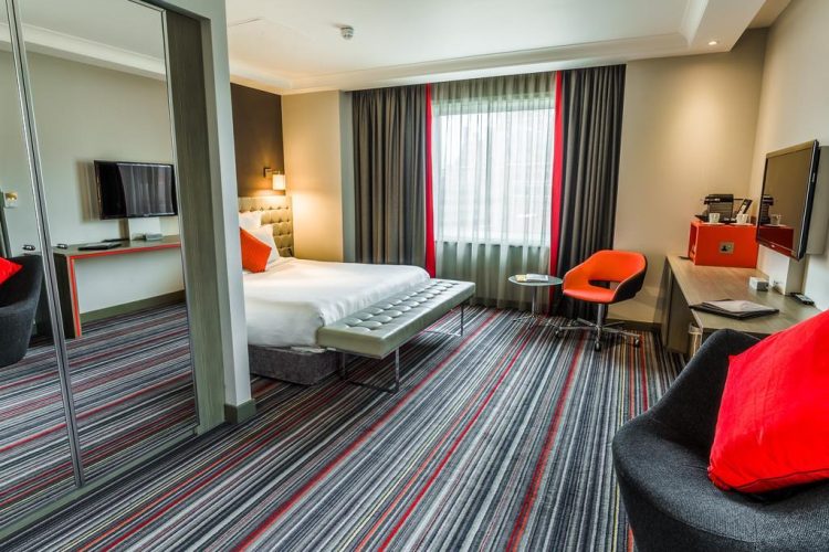 Guest room