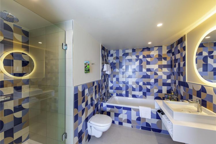 Guest room