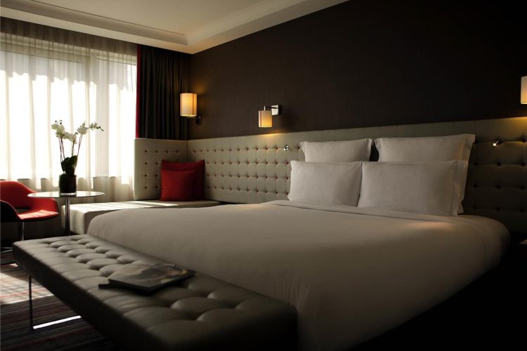 Guest room