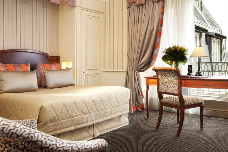 Guest Room (5)